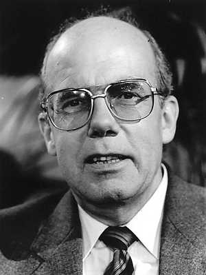 Job de Ruiter was 1977-1982 minister van Justitie in de kabinetten-van Agt I II en III.